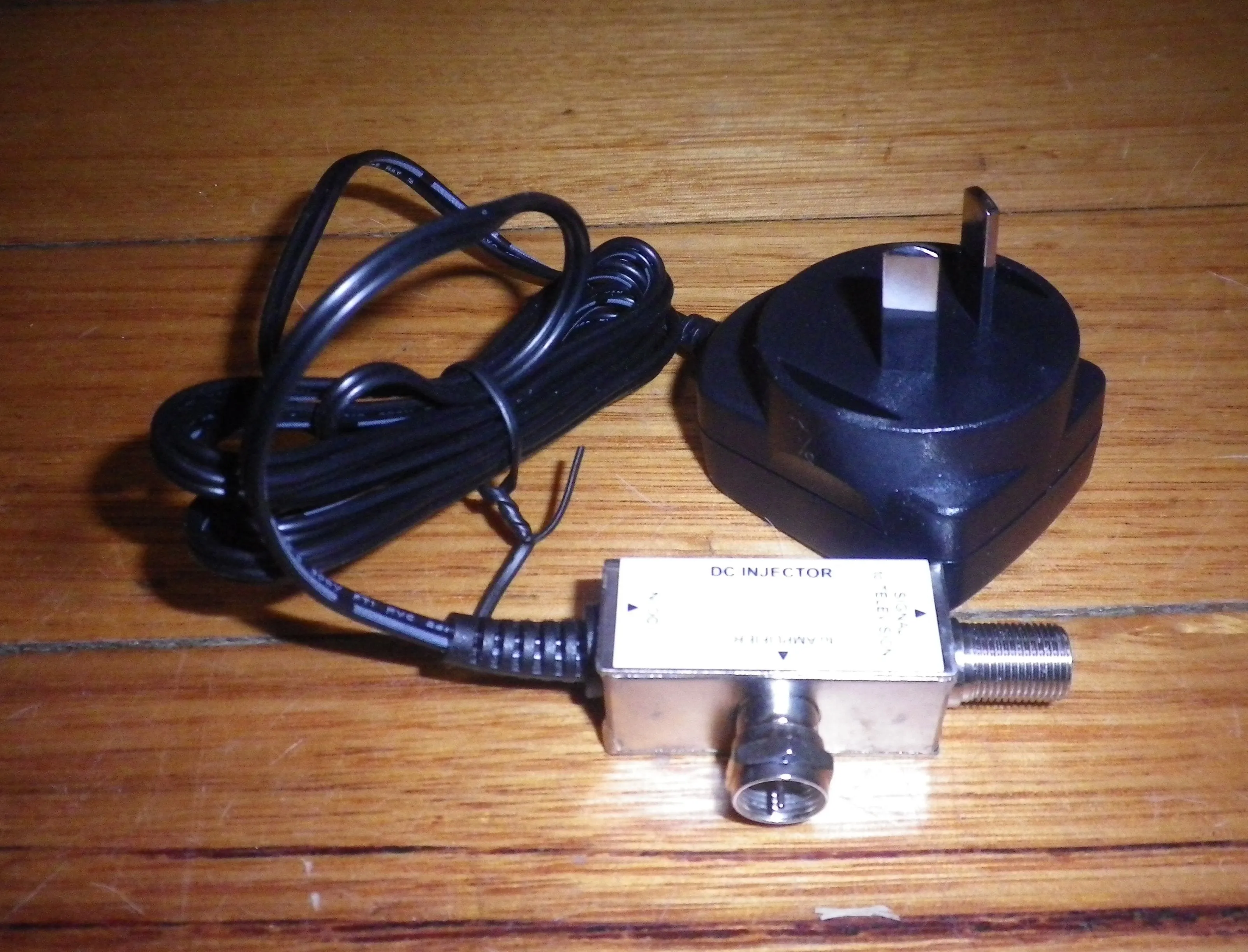 12Volt DC TV Masthead Amplifier Power Supply with F-Connectors - Part # PS12DCF