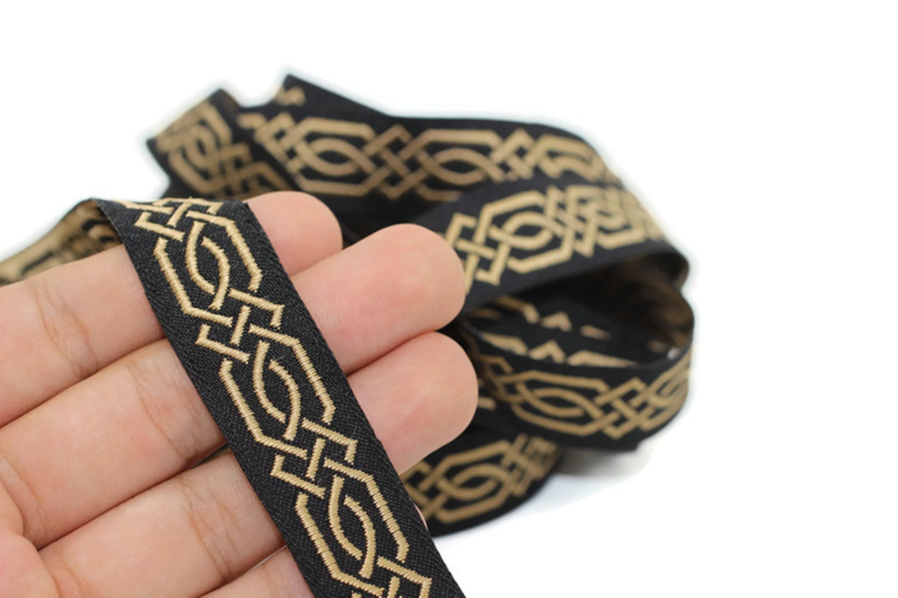 20 mm Golden-Black Celtic Claddagh 0.78 (inch) | Celtic Ribbon | Embroidered Woven Ribbon | Jacquard Ribbon | 20 mm Wide | 20272