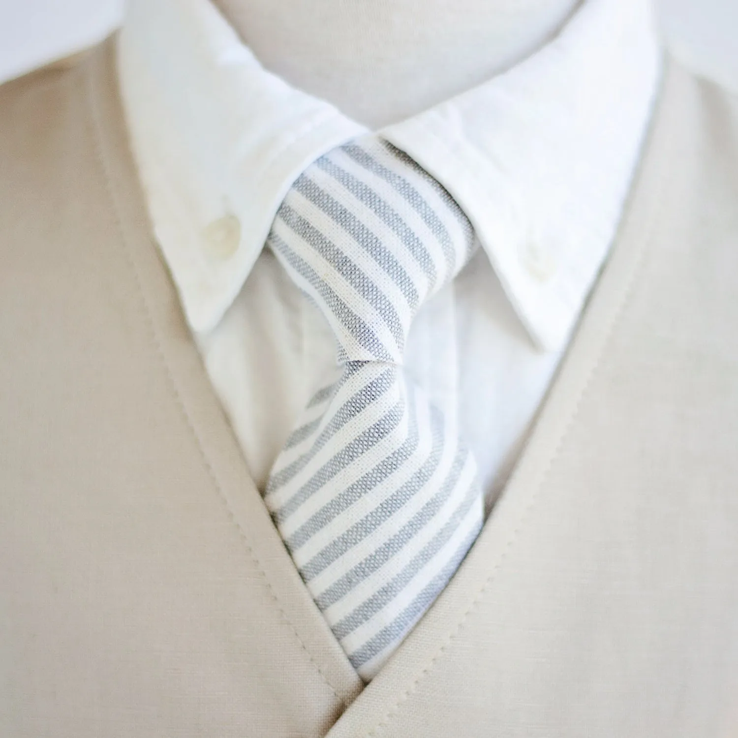 Boy's Pocket Square / Gray Linen Stripe