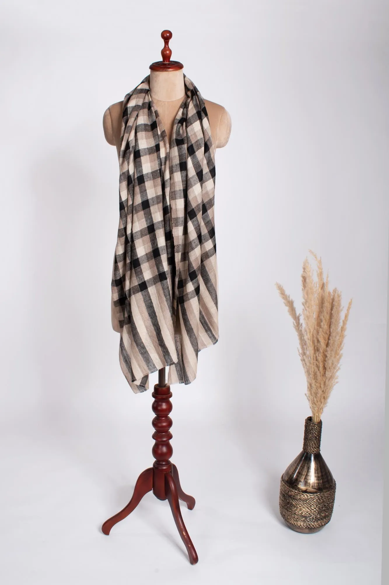 Classic Handloomed Kashmiri Cashmere Scarf - MUKHTA