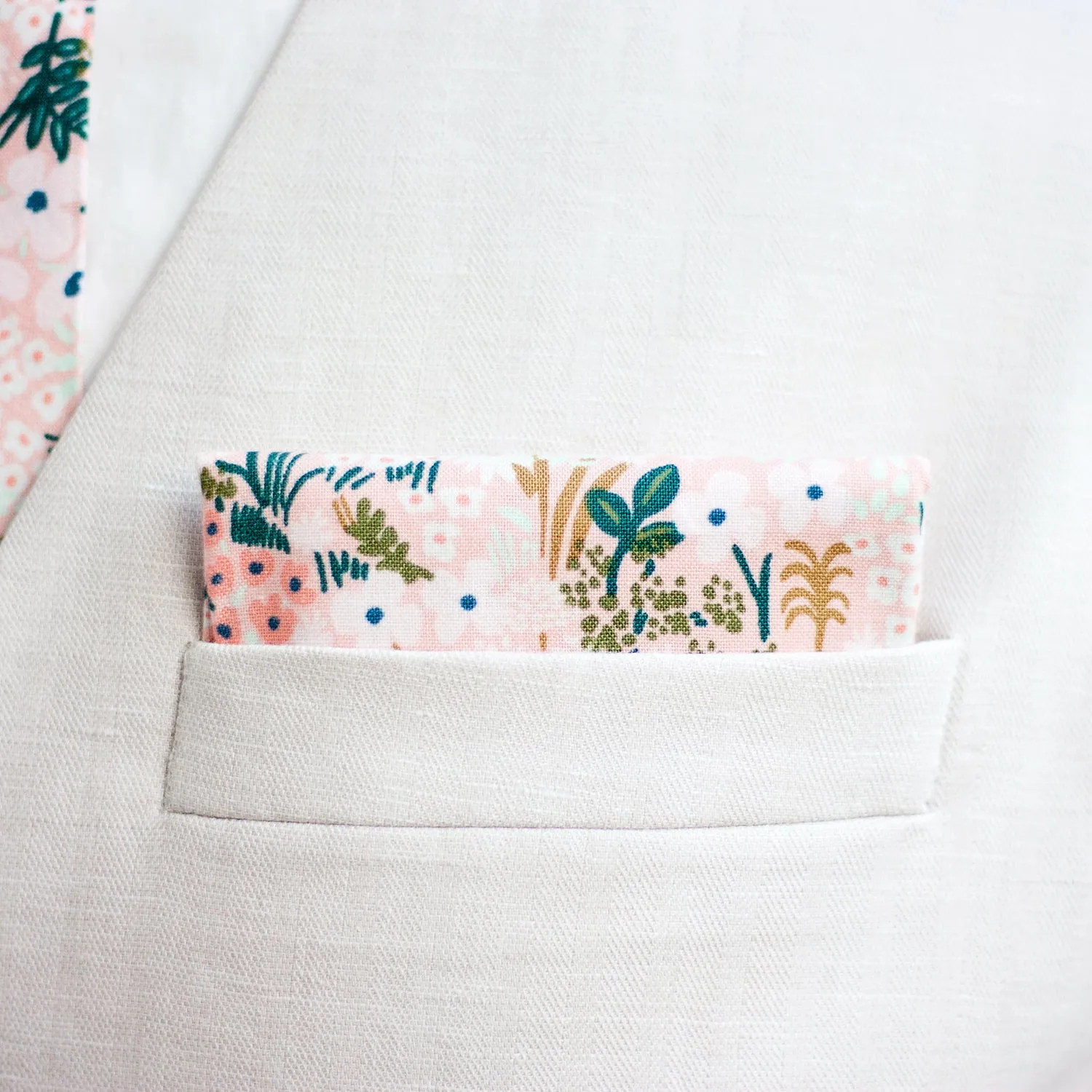 Men's Necktie / Meadow In Pink