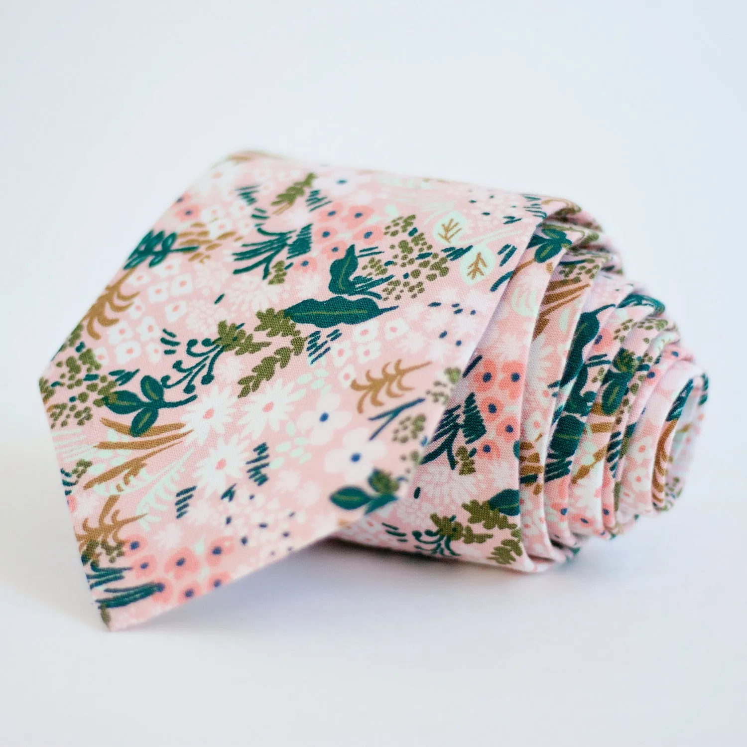 Men's Necktie / Meadow In Pink