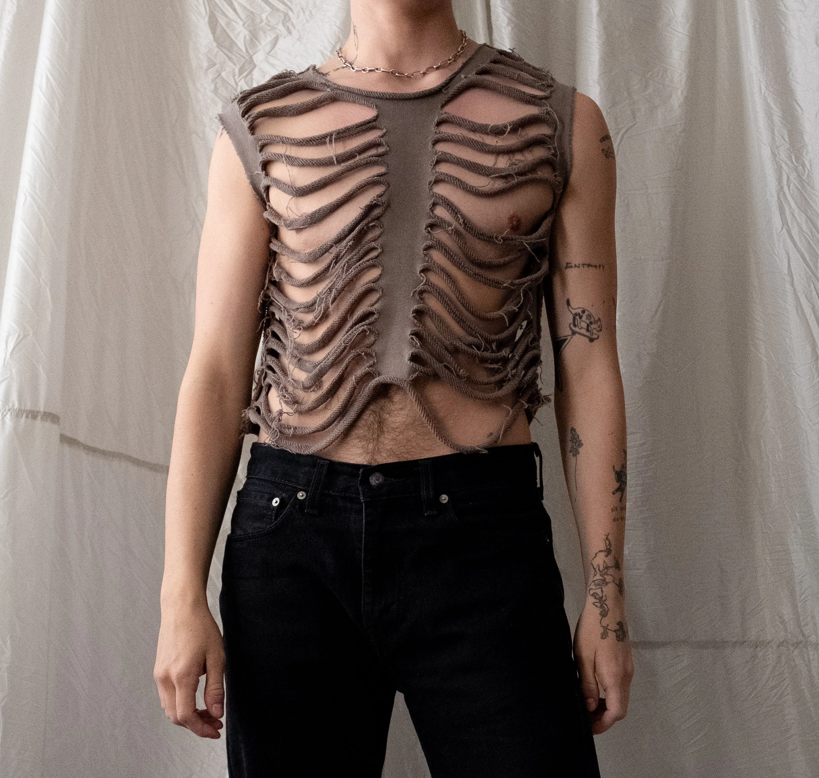 sliced ribs tank